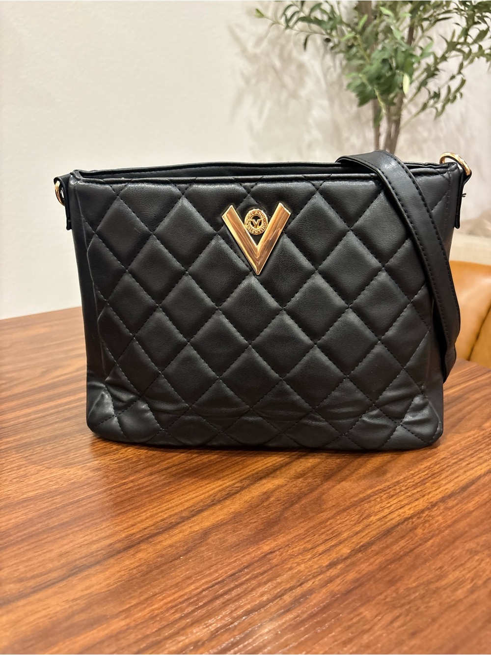 Valentino Orlandi Black Diamond Quilted Crossbody Bag - Gold V Logo